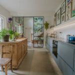 Houten wenteltrap keuken