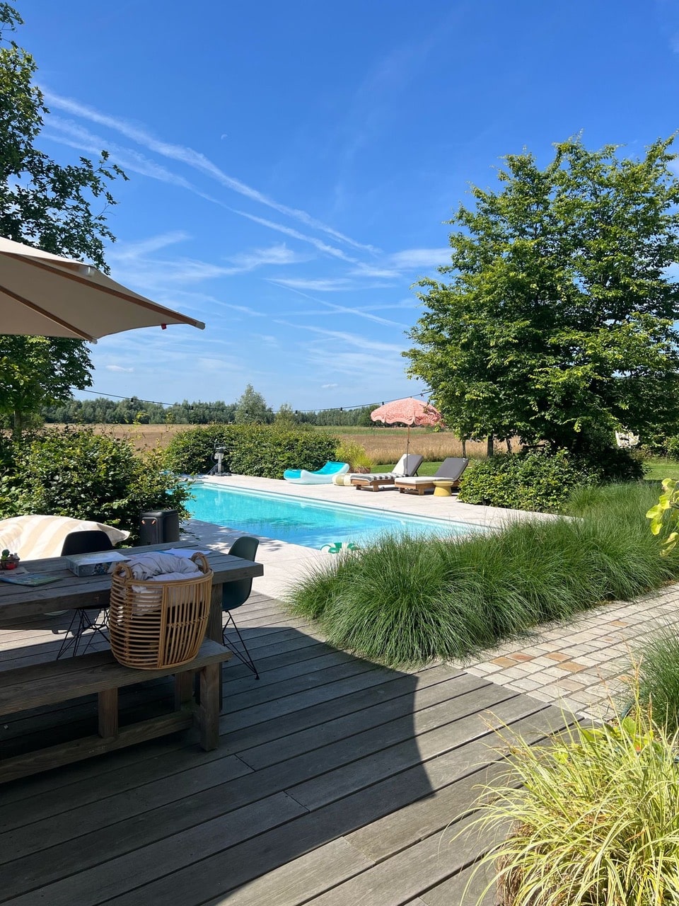 Kleurrijke Villa Met Zwembad Guapa Locaties