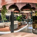 Kantoorlocatie met kleurrijke inrichting