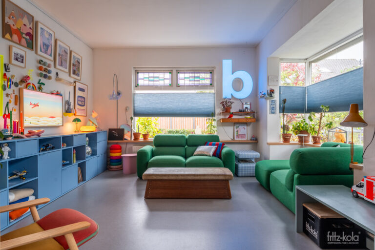 Kleurrijke shootlocatie met speelse kinderkamers