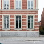 Pastel studio met hoge plafonds