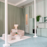 Pastel studio met hoge plafonds