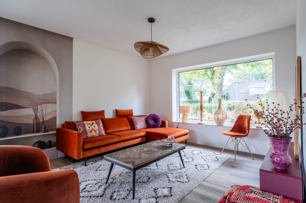 Warm modern interieur met jungle kinderkamer