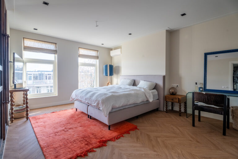 Appartement met kleurrijk interieur slaapkamer