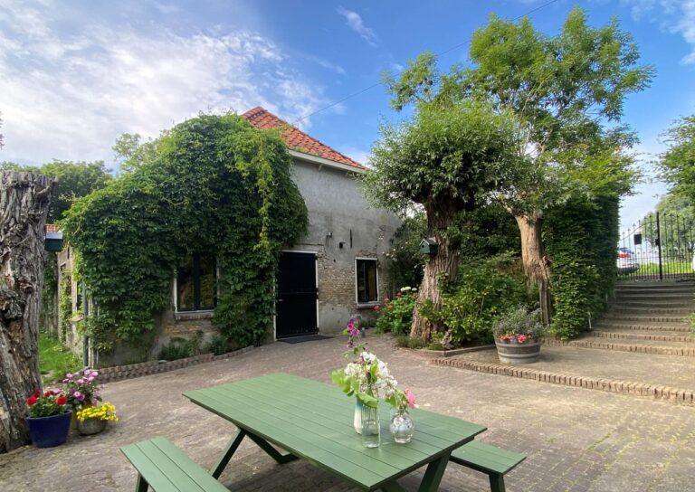 Eco chic monumentale boerderij tuin