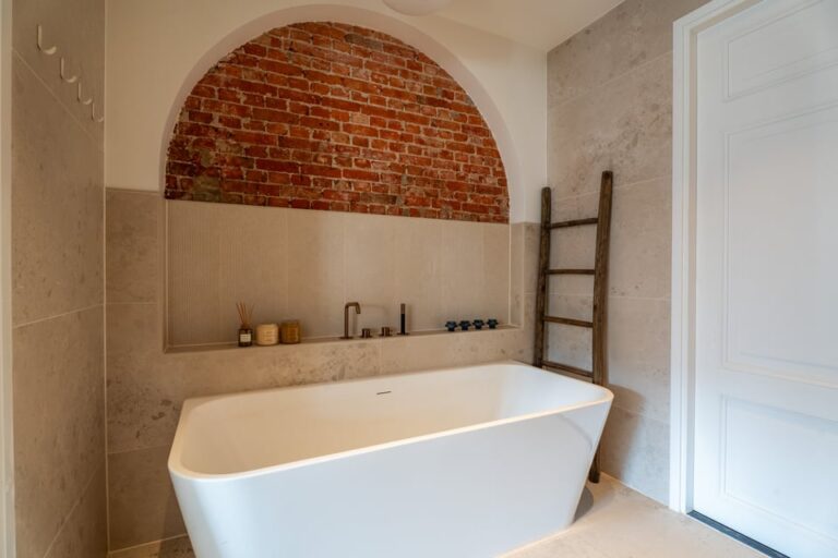 Karaktervol herenhuis badkamer