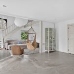 Wabi sabi villa woonkamer