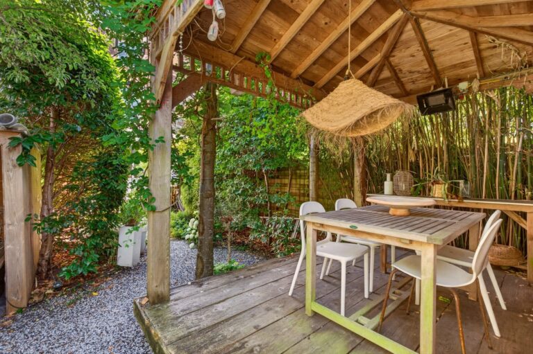 Ibiza stijl interieur tuin