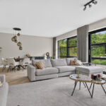 Minimalistisch luxe appartement woonkamer