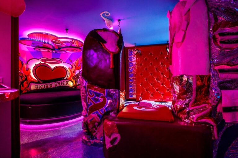 popart suite met jacuzzi en sauna